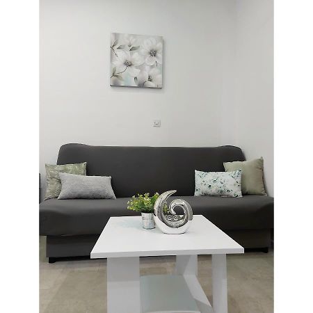 Studio Apartment Lee Split Bagian luar foto